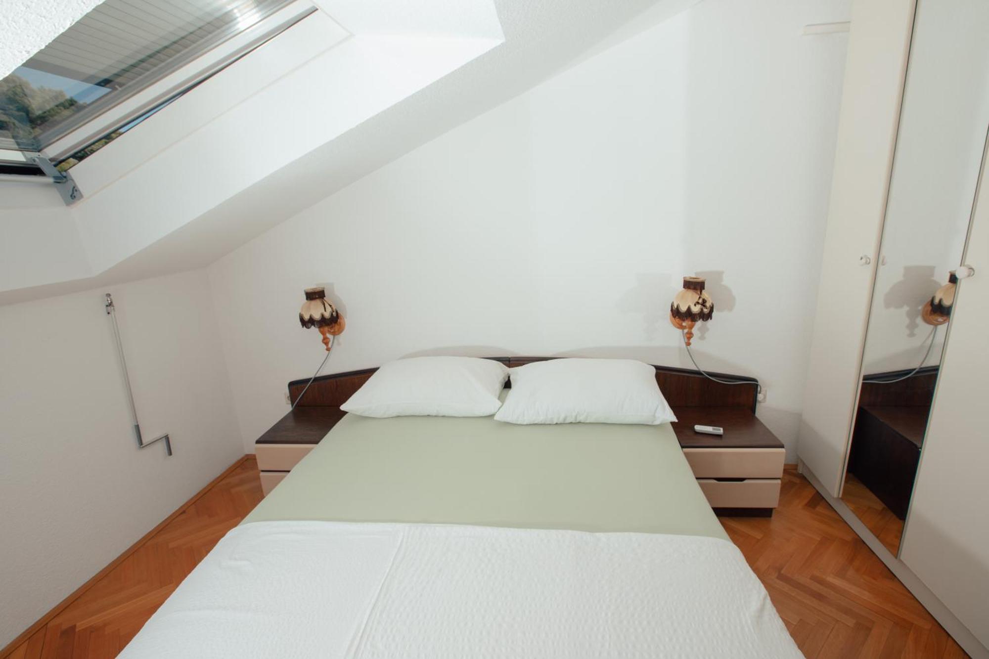 Apartmani Miljak Omiš Buitenkant foto