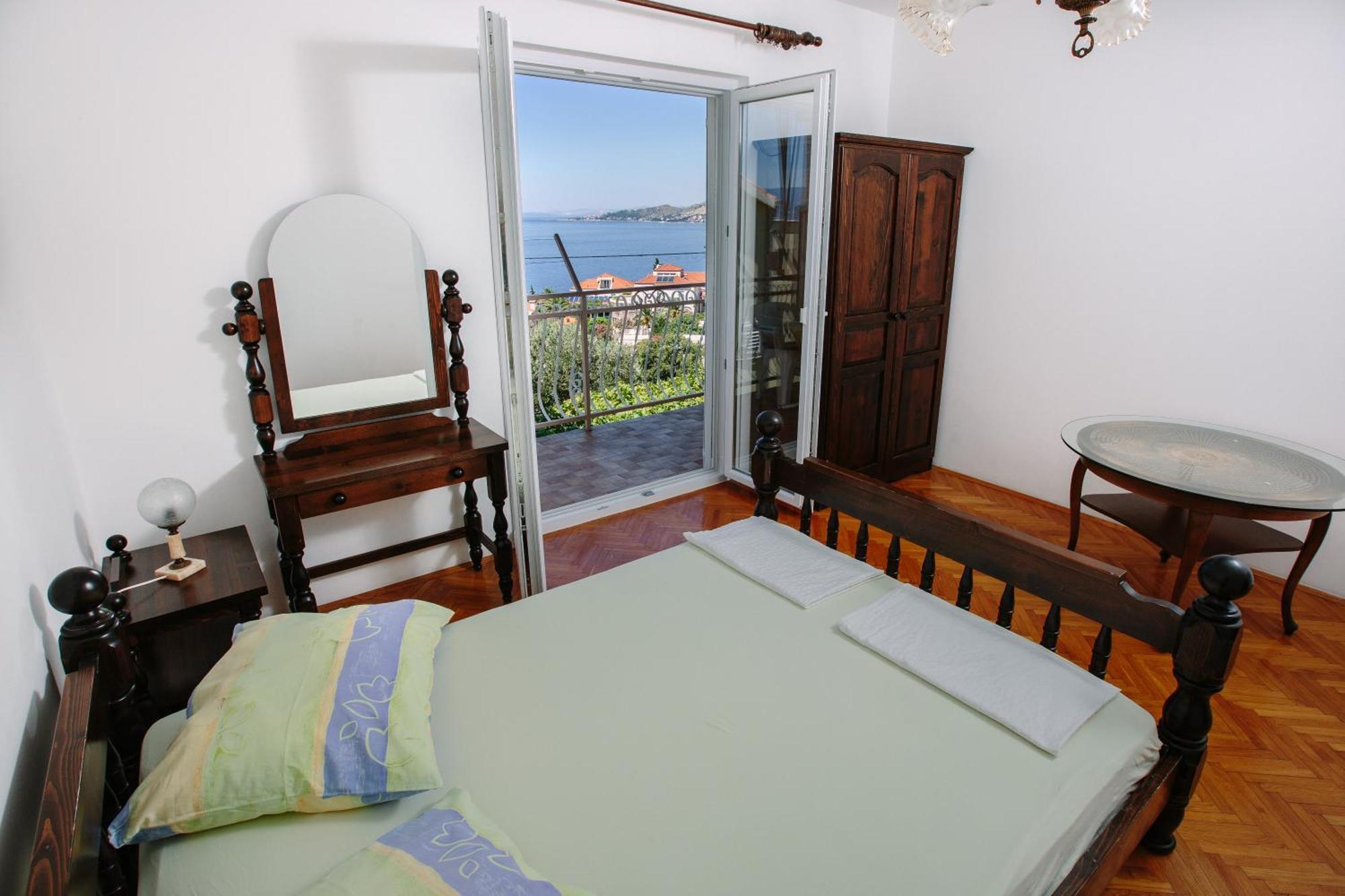 Apartmani Miljak Omiš Buitenkant foto