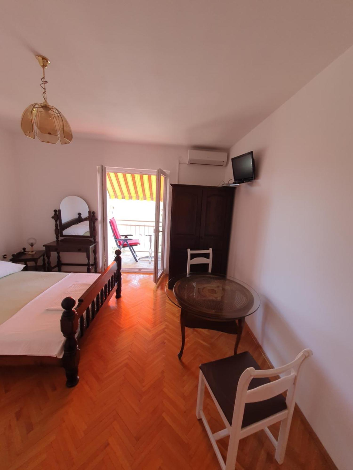 Apartmani Miljak Omiš Buitenkant foto