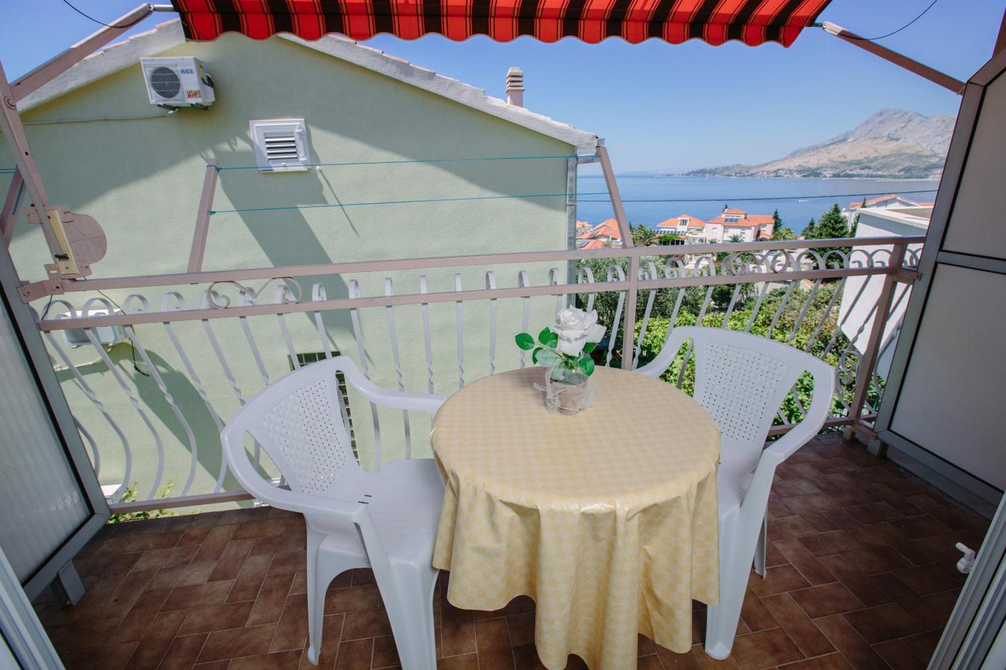 Apartmani Miljak Omiš Kamer foto