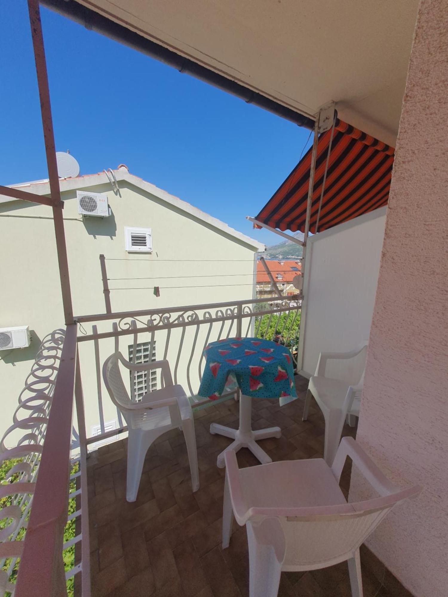 Apartmani Miljak Omiš Kamer foto
