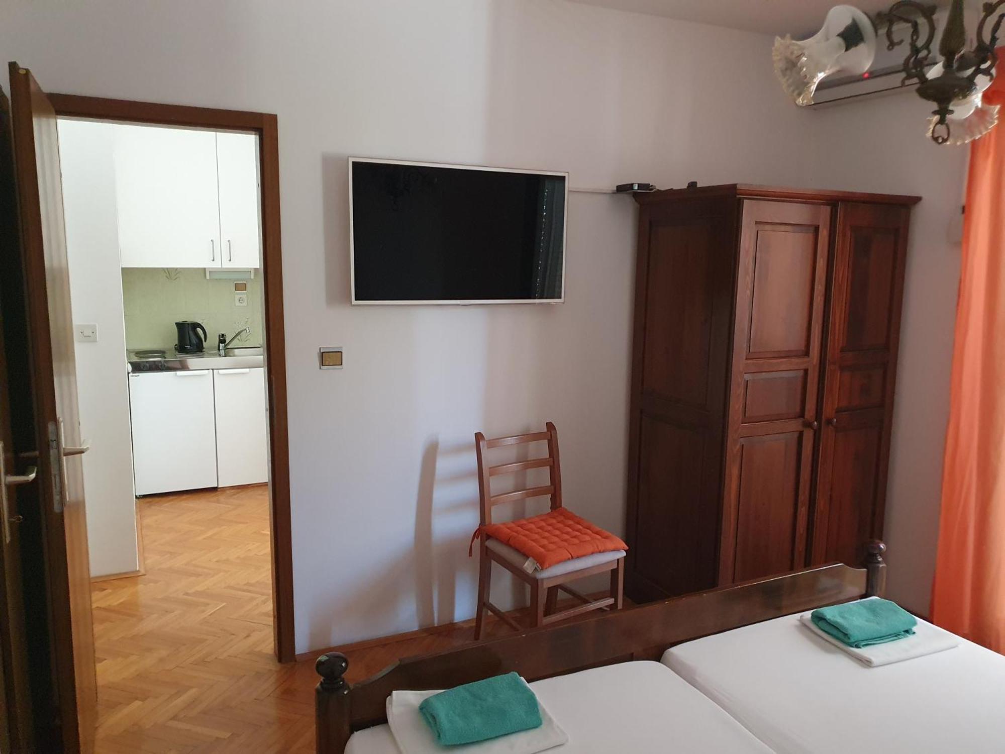 Apartmani Miljak Omiš Kamer foto