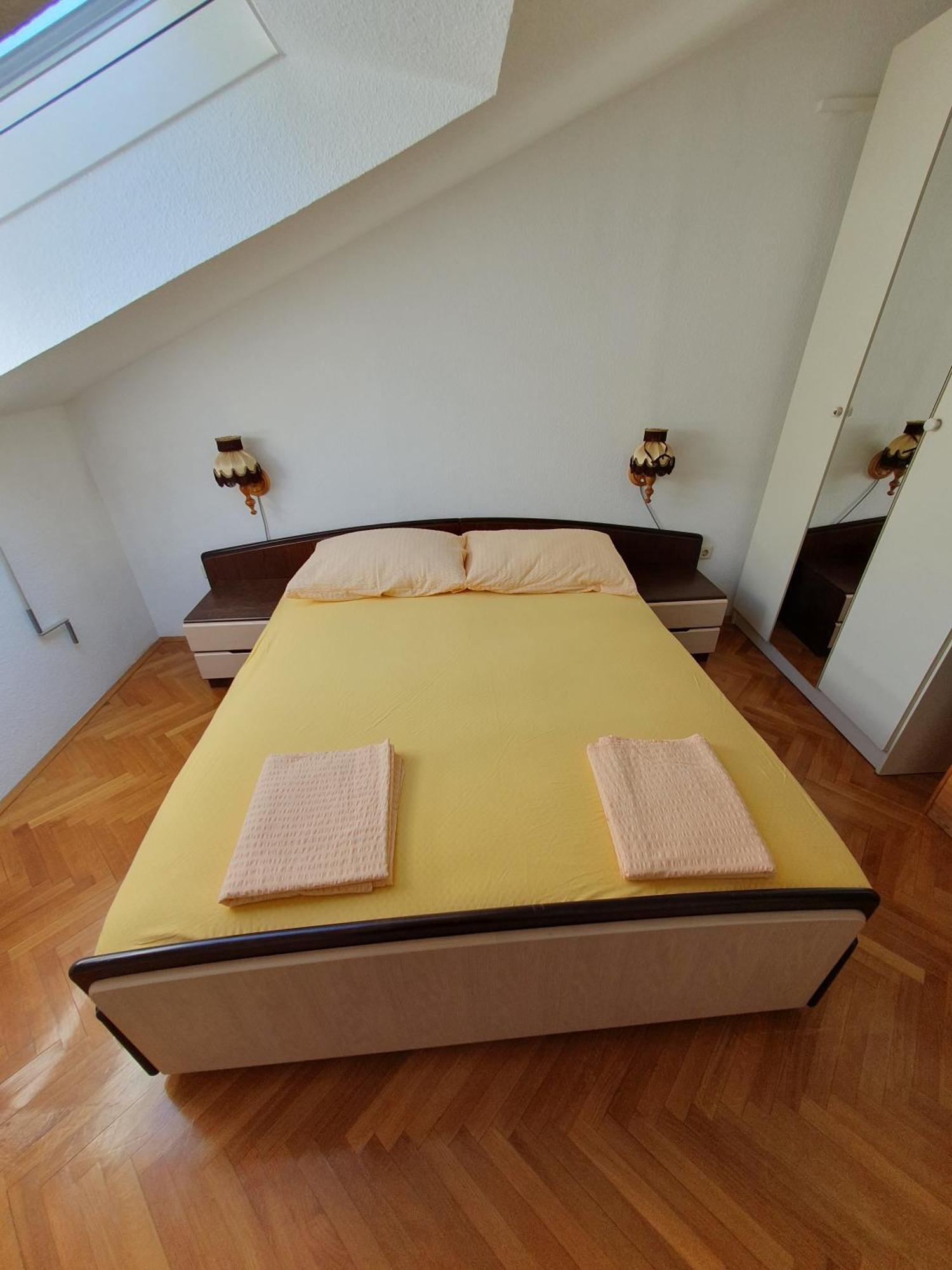Apartmani Miljak Omiš Kamer foto